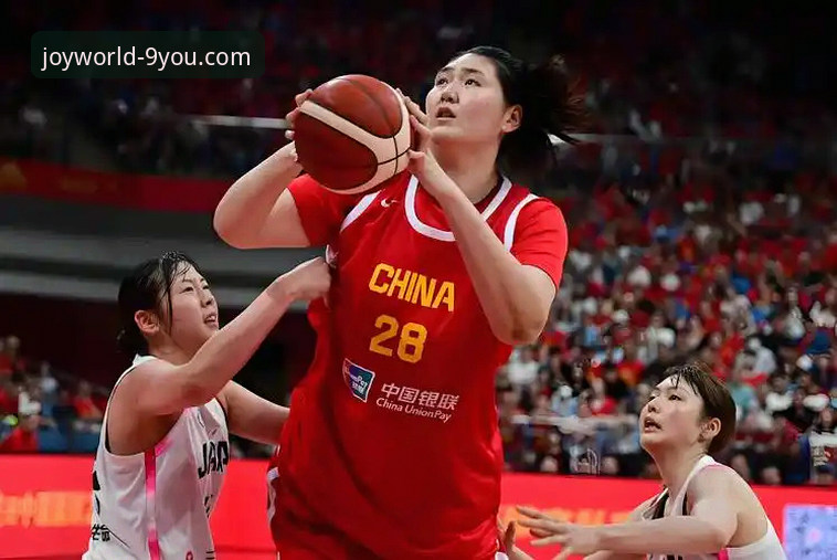 深度解析中国女篮战术调整与球员爆发：一场资格赛背后的攻防博弈